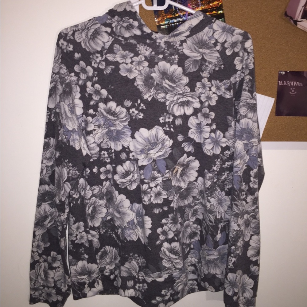 Long sleeved hooded rose shirt/sweatshirt